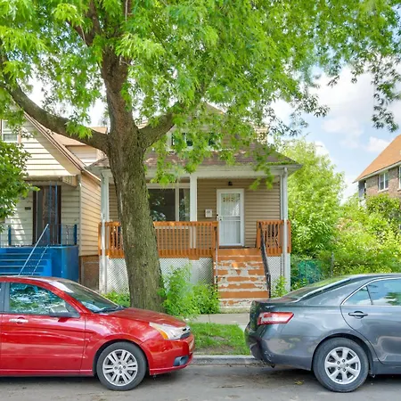 Apartment 2 Mi To Rainbow Park: South Side Charmer!