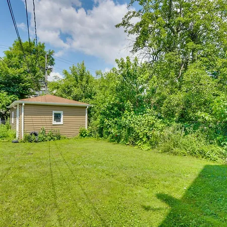 Apartment 2 Mi To Rainbow Park: South Side Charmer! *