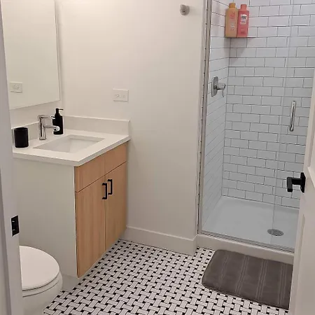 Apartment Smart Simple And Spacious 4br State 203 Chicago