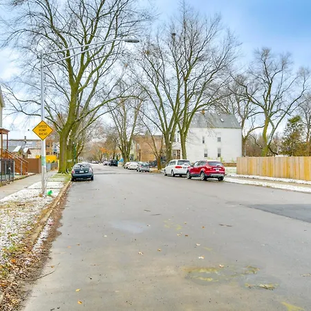 2 Mi To Red Line: Near Sherman Park