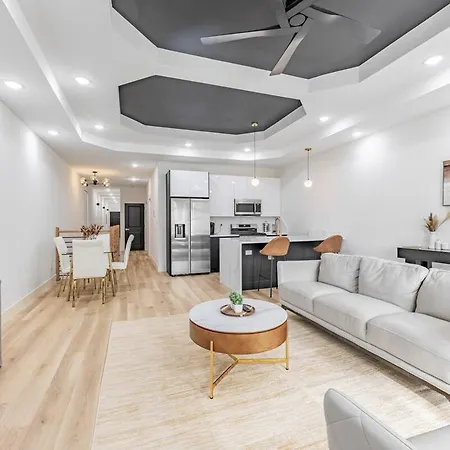 Spacious 3bdr Luxury Penthouse Apartment