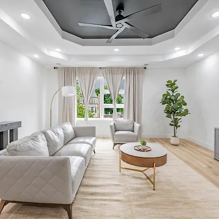 Spacious 3bdr Luxury Penthouse