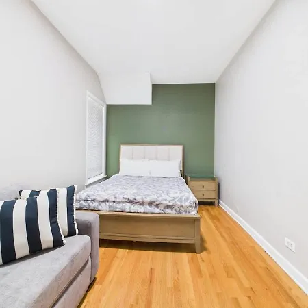 6 Min Walk To Wrigley King Bed And Parking *