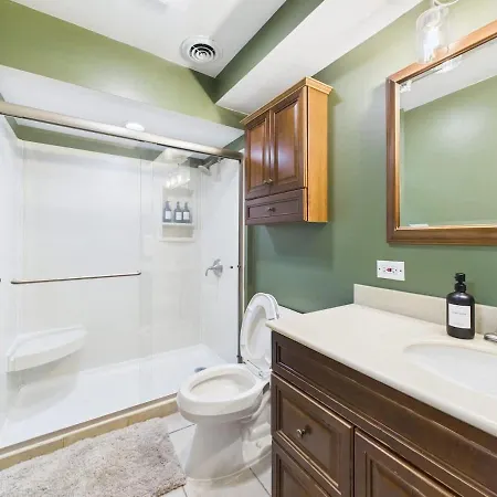 6 Min Walk To Wrigley King Bed And Parking *