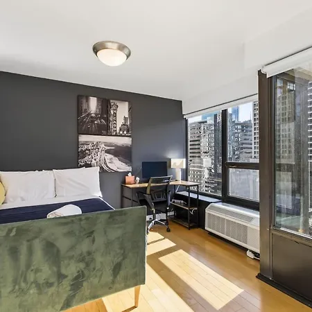 2bd River North Million Dollar Views! Parking Incl Apartment Chicago