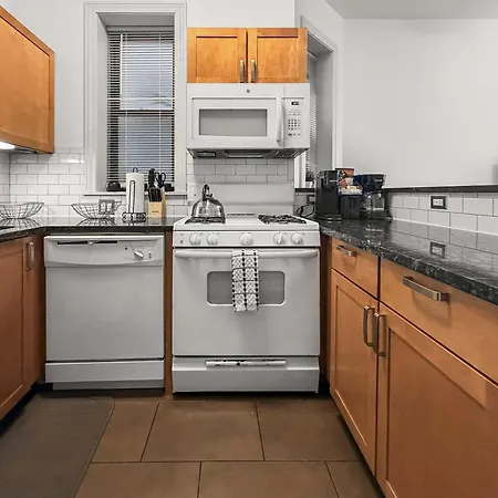 Apartment 4br Cozy Place With For Everyone - Maryland 2 Chicago