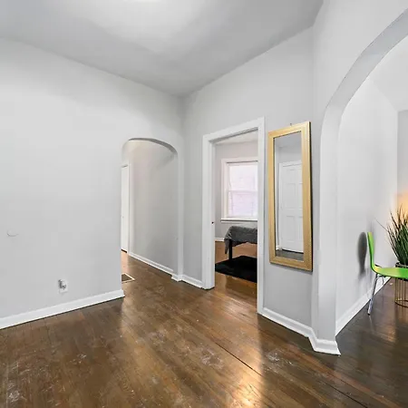 Apartment Cozy Woodlawn Retreat 1 Chicago