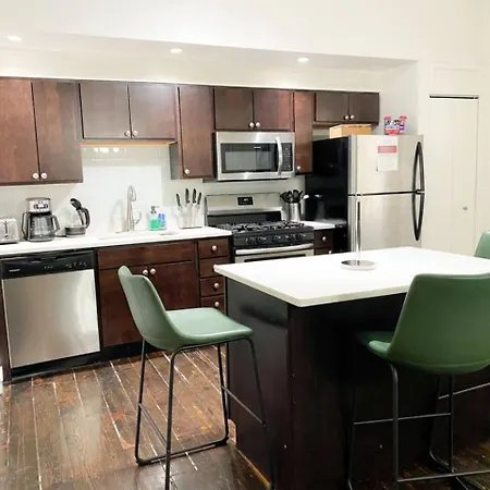 Mccormick 3br Spacious Unit, Optional Parking With Ping-pong Apartment