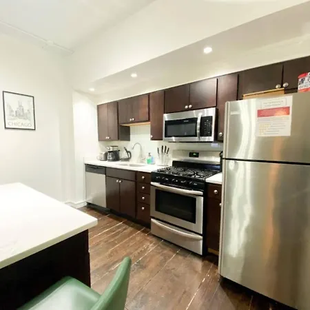 Mccormick 3br Spacious Unit, Optional Parking With Ping-pong Apartment *