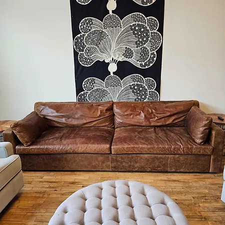 Apartment 4 Bedroom Sleeps 20 People *
