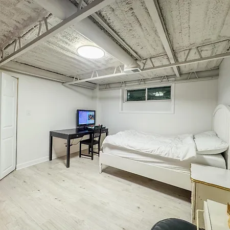 Apartment Comfort West Urban Loft House