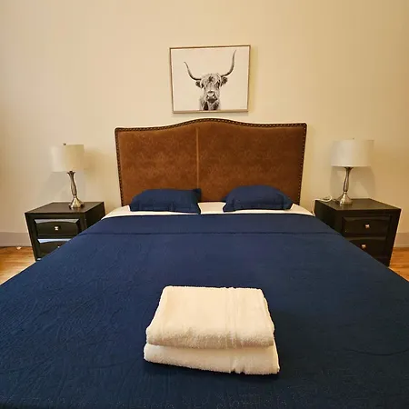4 Bedroom Sleeps 20 People