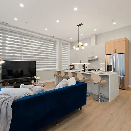 Modern 2-bd 2-ba Retreat Near Medical District * Chicago
