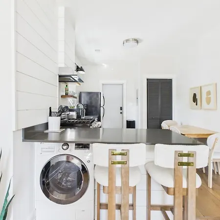 Apartment Luxe Retreat Game Room, Deck Fire Pit Chicago