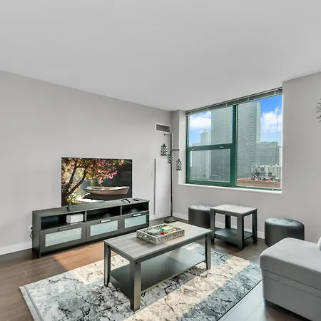 Gold Cost Rooftop With Indoor Pool And In Out Parking * Chicago