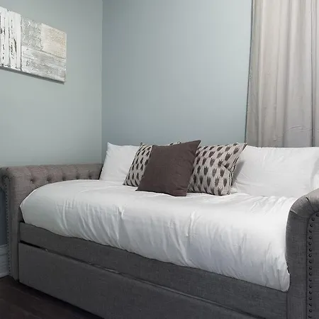 Two-bedroom On S Maryland Avenue Apt 1