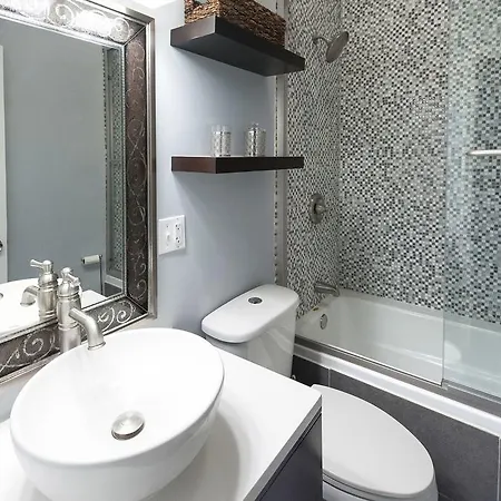 Two-bedroom On S Maryland Avenue Apt 1
