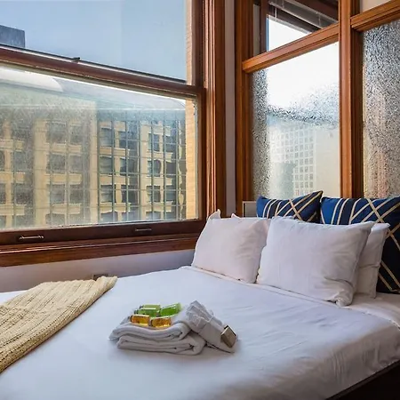 Apartment Three-bedroom On W Van Buren Street Apt 1101 Chicago