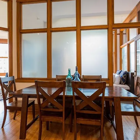 Apartment Three-bedroom On W Van Buren Street Apt 1101 Chicago