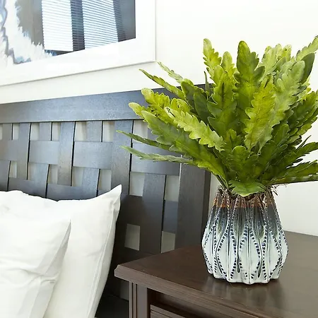 Aparthotel Two-bedroom On N Southport Avenue Apt 3 *