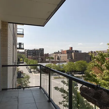 Two-bedroom On W Randolph Street Apt 4d * Chicago