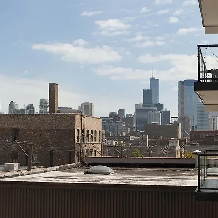 Two-bedroom On W Randolph Street Apt 4d Apartment Chicago
