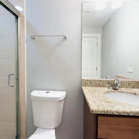 Two-bedroom On W Randolph Street Apt 4d *