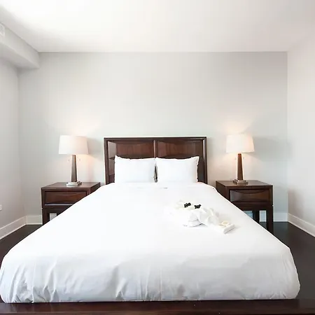Apartment Two-bedroom On W Randolph Street Apt 4d *