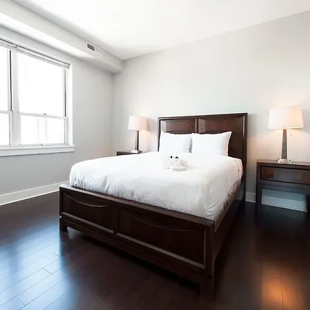 Two-bedroom On W Randolph Street Apt 4d *