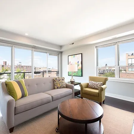 Two-bedroom On W Randolph Street Apt 4d Chicago