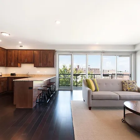 Two-bedroom On W Randolph Street Apt 4d *