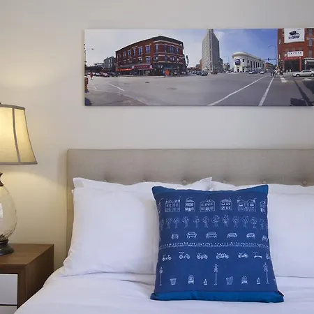 Apartment Two-bedroom On W Division Street Apt 3r Chicago