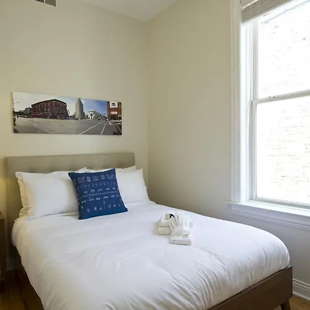 Two-bedroom On W Division Street Apt 3r * Chicago