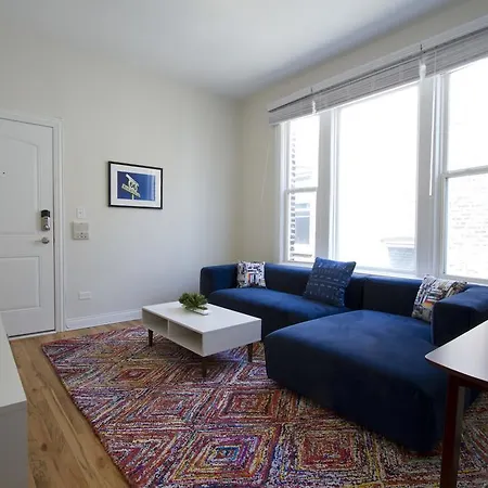 Two-bedroom On W Division Street Apt 3r * Chicago