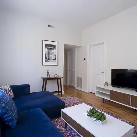 Two-bedroom On W Division Street Apt 3r Chicago