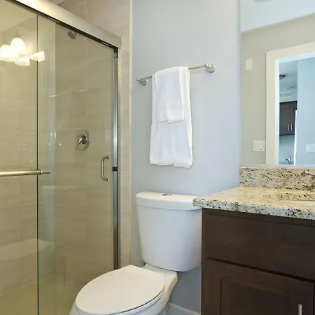 Apartment Two-bedroom On W Randolph Street Apt 5d