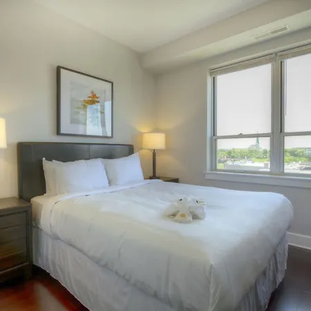 Two-bedroom On W Randolph Street Apt 5d