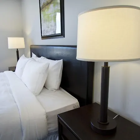 Apartment Two-bedroom On W Randolph Street Apt 5d Chicago