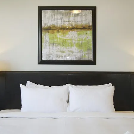 Two-bedroom On W Randolph Street Apt 5d