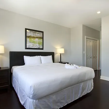 Apartment Two-bedroom On W Randolph Street Apt 5d Chicago