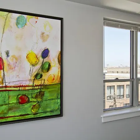 Apartment Two-bedroom On W Randolph Street Apt 5d