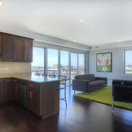 Two-bedroom On W Randolph Street Apt 5d Chicago