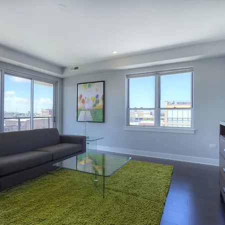 Apartment Two-bedroom On W Randolph Street Apt 5d