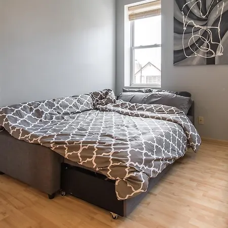 Grand Local Ave Luxury Apartment