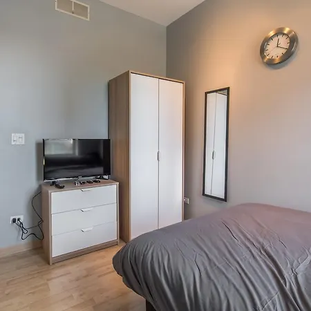 Grand Local Ave Luxury