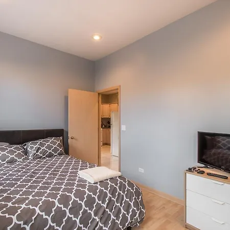 Grand Local Ave Luxury Apartment