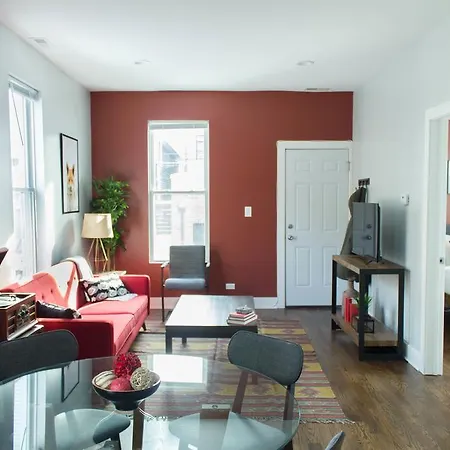 Two-bedroom On W Barry Avenue Apt 1r *
