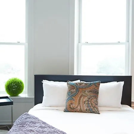 Apartment Studio On E Roosevelt Road Apt 305 Chicago