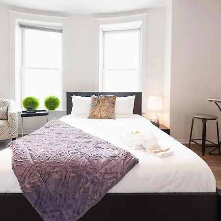 Apartment Studio On E Roosevelt Road Apt 305 Chicago