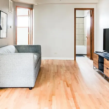 Apartment A Quiet Getaway - Minutes From Wrigley & Boystown